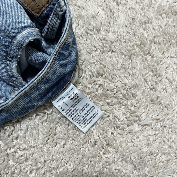 American Eagle 4 Regular Distressed Retro Mom Straight High Rise Ankle Jeans - Picture 7 of 7